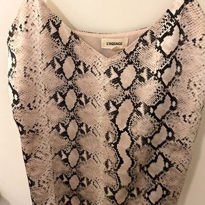 L’AGENCE Silky Pink and Black snake print top in MED small petite